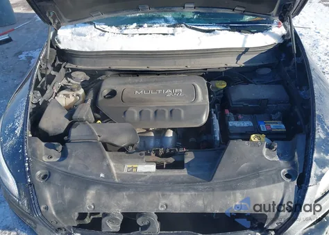 2015 Jeep Cherokee Limited z USA, uszkodzony, nr VIN 1C4PJMDB7FW736230